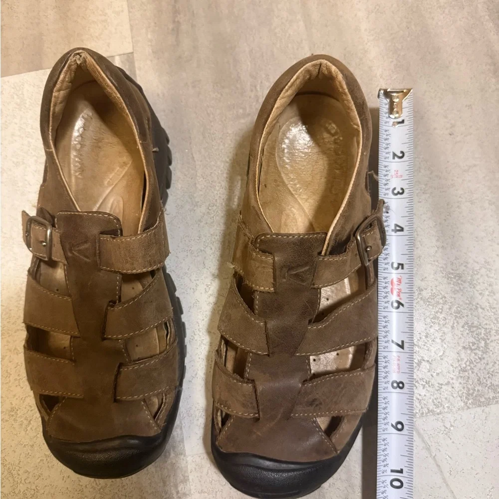 Keen Tan Kids Sandals with Black Soles‎